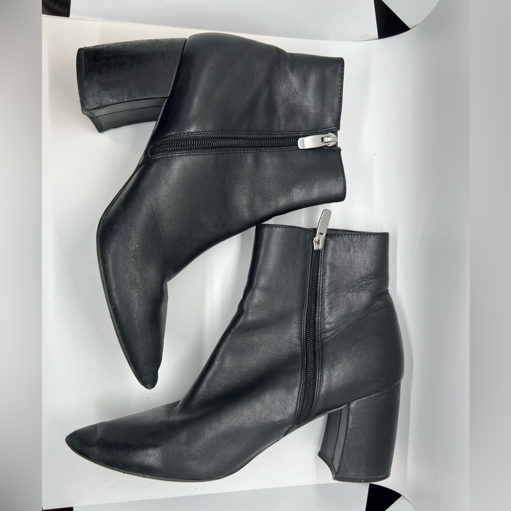 Steve Madden Black Leather Block Heel Ankle Boots Booties Sz 9 - Picture 8 of 11